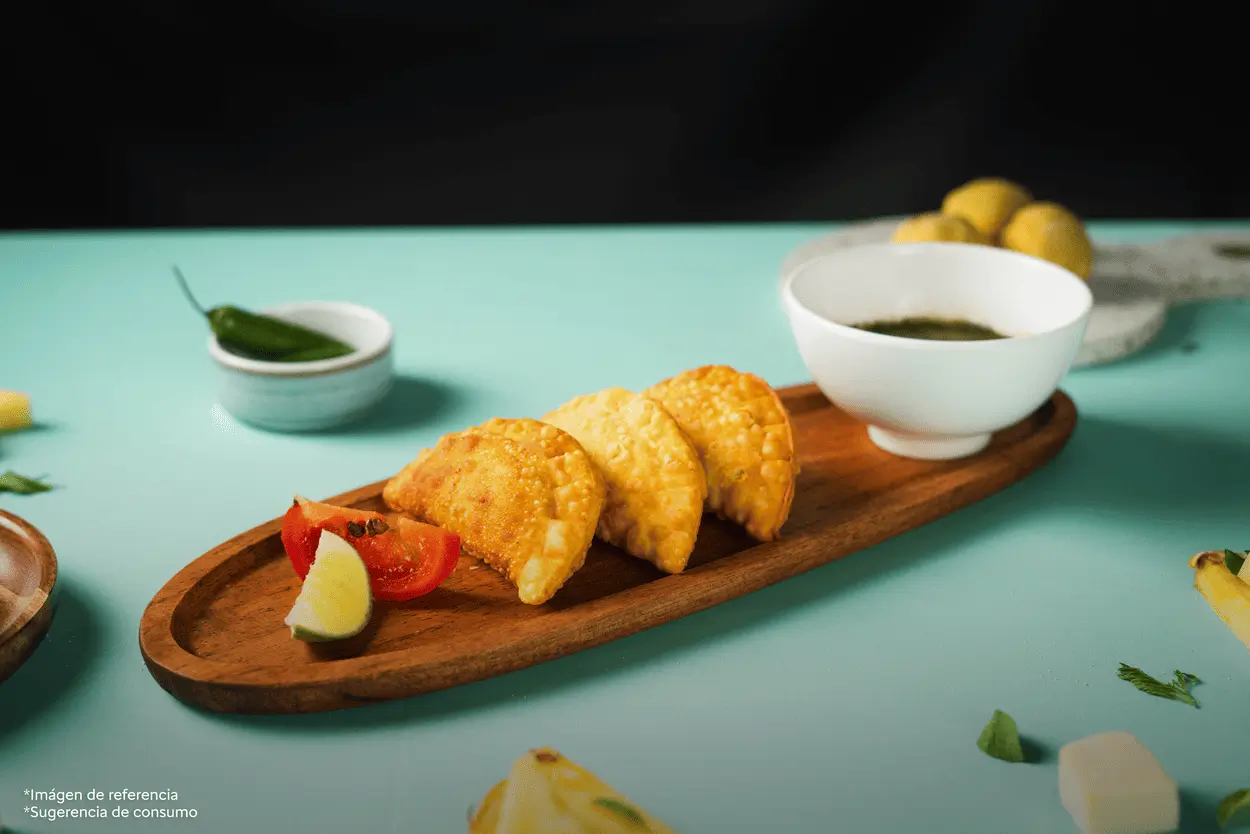 Empanada de queso fundido y piña tatemada